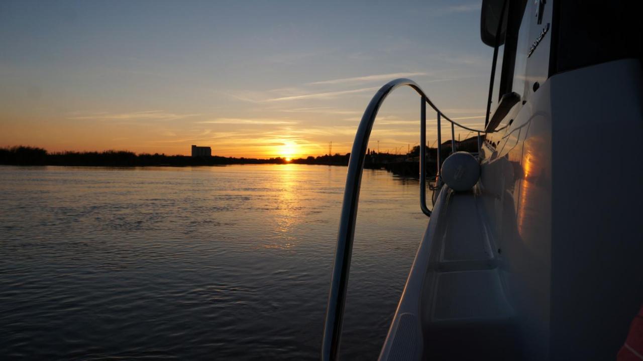La Rochelle Sur L'Eau Hotell Exteriör bild