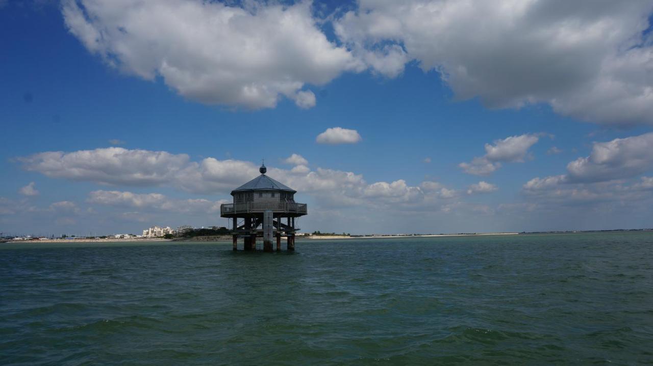 La Rochelle Sur L'Eau Hotell Exteriör bild